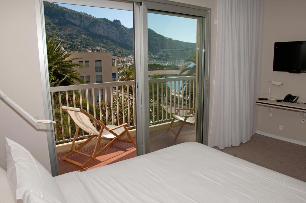Palm Garavan Hotel 3*